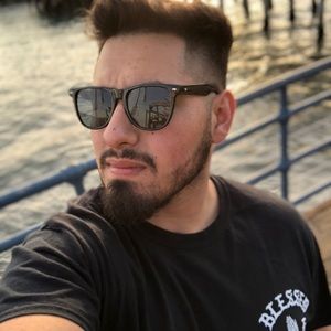 Meet your Posher, Luis